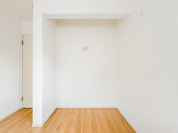 【収納】各部屋を最大限に広く使って頂ける様、全居住スペースに収納付。プライベートルームはゆったりと快適に。