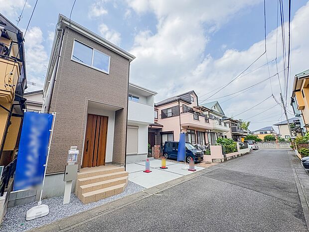 【外観】家族の温かさと陽光の暖かさ、楽しい毎日と明るい未来を予感させる「空間が織り成すひとつ先の住み心地」を演出します。