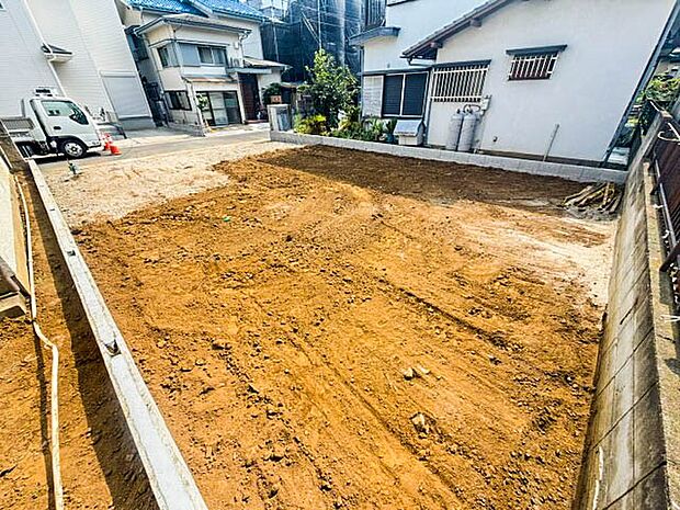 【外観】家族の温かさと陽光の暖かさ、楽しい毎日と明るい未来を予感させる「空間が織り成すひとつ先の住み心地」を演出します。