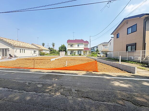 【現地写真】南公道6m・駐車3台並列可穏やかな住環境に 広々51坪の整形地!