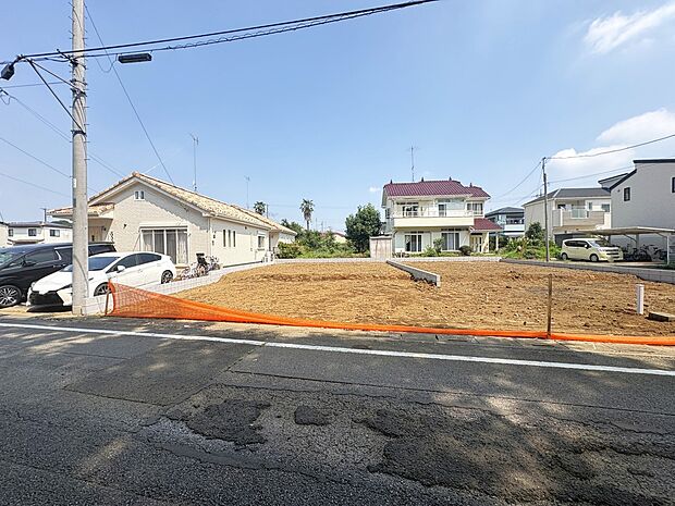 【現地写真】駅徒歩15分で叶える ゆとりの広さ51坪・南公道6m・駐車3台並列可