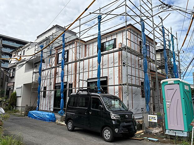 【前面道路4m】陽当りや通風性など各所に施された工夫で住みやすさを実現。部屋の大きさや周辺環境・街並など、資料には掲載していない情報が現地にはたくさんございます。是非ご確認下さい。