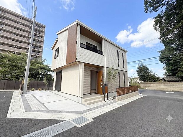 【前面道路5m】車の通行が少ないので、静かな住環境を維持することができます。
