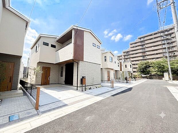 車の通行が少ないので、静かな住環境を維持することができます。