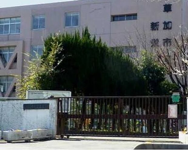中学校 1800m 新栄中学校