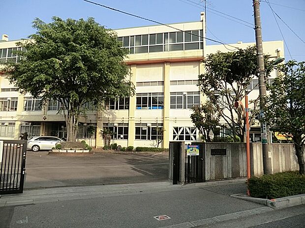小学校 750m 川口市立十二月田小学校