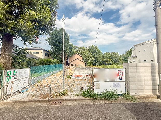 2号棟【外観】家は一生のお買物。自分ならではの家族ならではの、家にしたい。書斎を設ける。子どものプレイングルームを設ける。趣味のオーディオルームを設置する。夢を追うオンリーワンの家です。