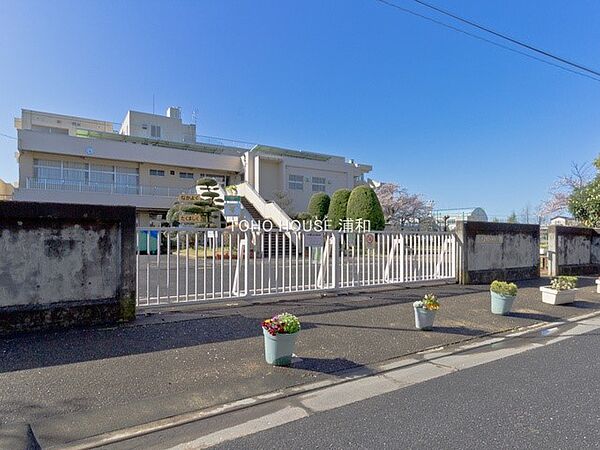 小学校 1400m さいたま市立与野南小学校