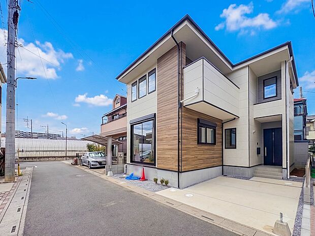 【前面道路】車の通行が少ないので、静かな住環境を維持することができます。