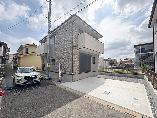 【外観】家は一生のお買物。自分ならではの家族ならではの、家にしたい。書斎を設ける。子どものプレイングルームを設ける。趣味のオーディオルームを設置する。夢を追うオンリーワンの家です。