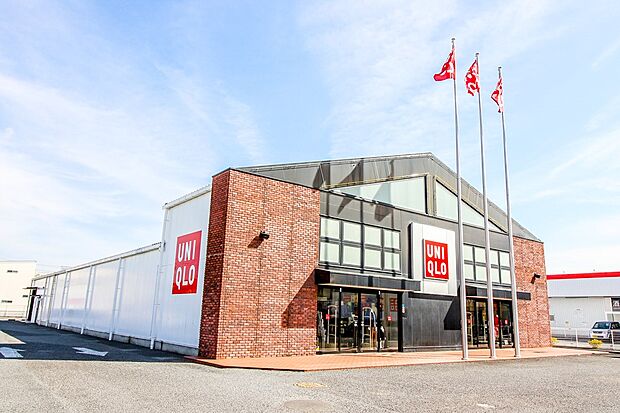 ショッピングセンター 220m ユニクロ浦和太田窪店