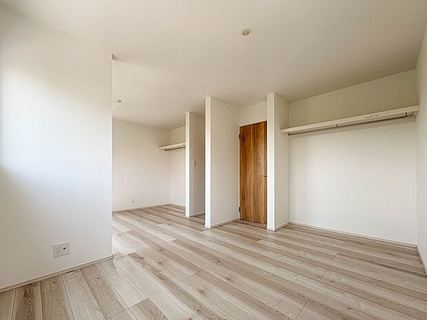 【WIC】広いウォークインクローゼットは大きな部屋にはかかせないスペース。