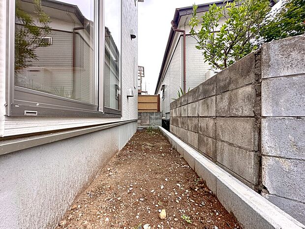 【外観】蕨駅徒歩12分/2階建/地震に強い家