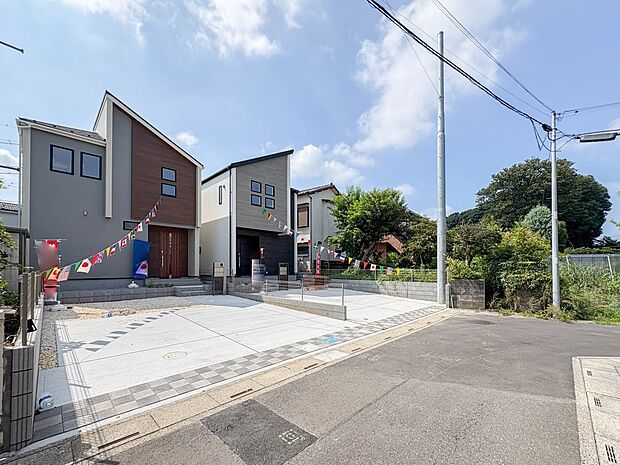 【前面道路】車の通行が少ないので、静かな住環境を維持することができます。