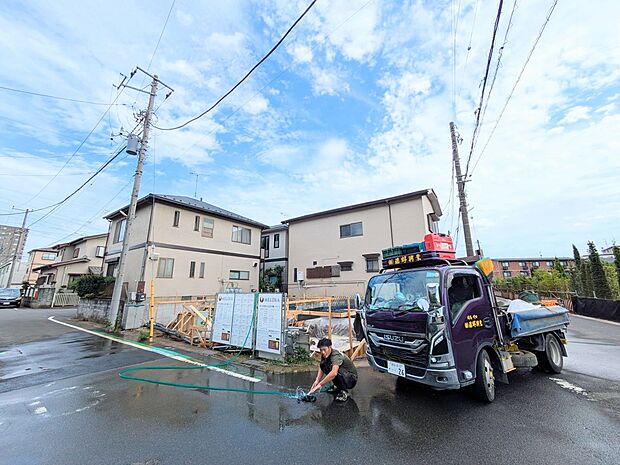 【ひとつ先の住み心地】家族の温かさと陽光の暖かさ、楽しい毎日と明るい未来を予感させる「空間が織り成すひとつ先の住み心地」を演出します。