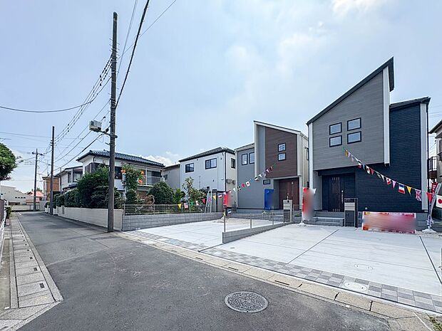 【前面道路】車の通行が少ないので、静かな住環境を維持することができます。