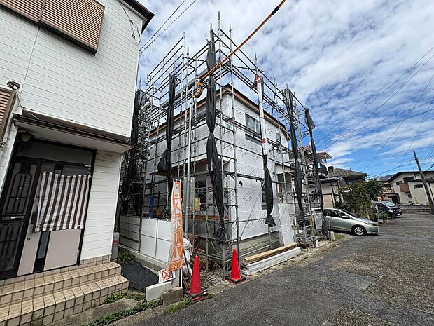 【外観】こちらの物件が少しでも気になるようでしたら、お気軽にお問合せください。人生でいちばん大きなお買い物ですので、ゆっくりご見学ください。ネット上の画像と実際の見学では、リアル感がまるで違…