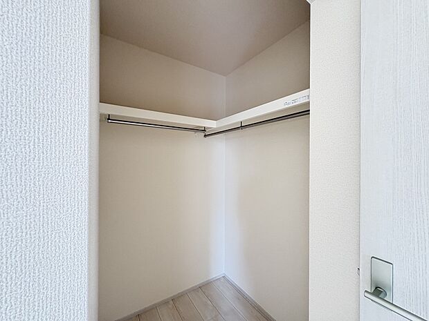 【ウォークインクローゼット】2階2部屋、2ヵ所のWIC・収納豊富なプラン