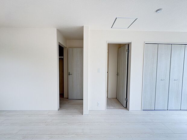 【2ドア1ルーム】6帖2部屋に分割可能な設計・家族構成やお子様の成長に合わせて、フレキシブルに対応