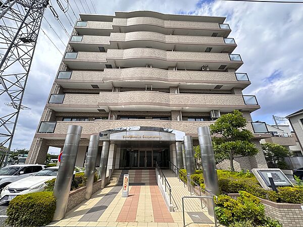【外観】こちらの物件が少しでも気になるようでしたら、お気軽にお問合せください。人生でいちばん大きなお買い物ですので、ゆっくりご見学ください。ネット上の画像と実際の見学では、リアル感がまるで違…