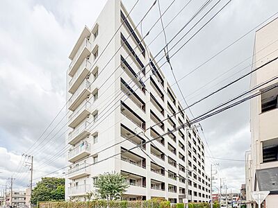 外観：【外観】こちらの物件が少しでも気になるようでしたら、お気軽にお問合せください。人生でいちばん大きなお買い物ですので、ゆっくりご見学ください。ネット上の画像と実際の見学では、リアル感がまるで違…