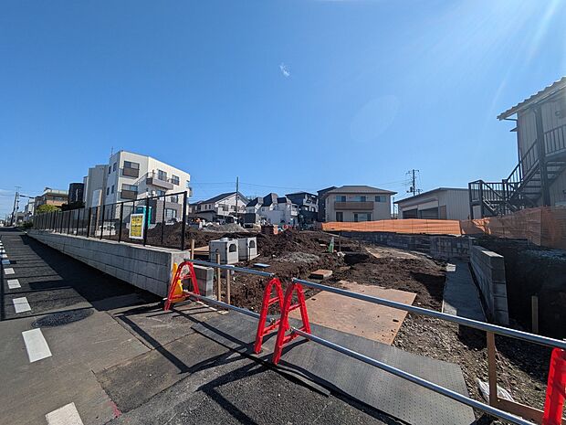 【ひとつ先の住み心地】家族の温かさと陽光の暖かさ、楽しい毎日と明るい未来を予感させる「空間が織り成すひとつ先の住み心地」を演出します。