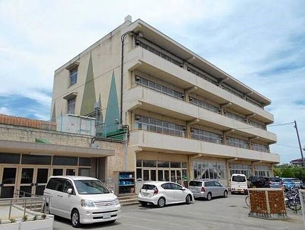 小学校 665m さいたま市立芝川小学校