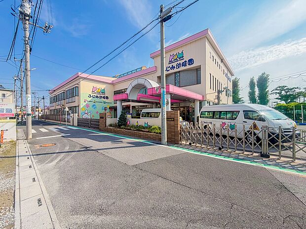 幼稚園・保育園 400m ふじみ幼稚園(ふじみ幼稚園 徒歩5分(私たちは保育の柱を、四季の行事、音楽教育、自由遊びにおいています。行事では伝統を学び、音楽では音感を育み、遊びをクリエイトする…