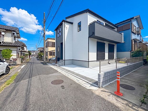 【前面道路】車の通行が少ないので、静かな住環境を維持することができます。