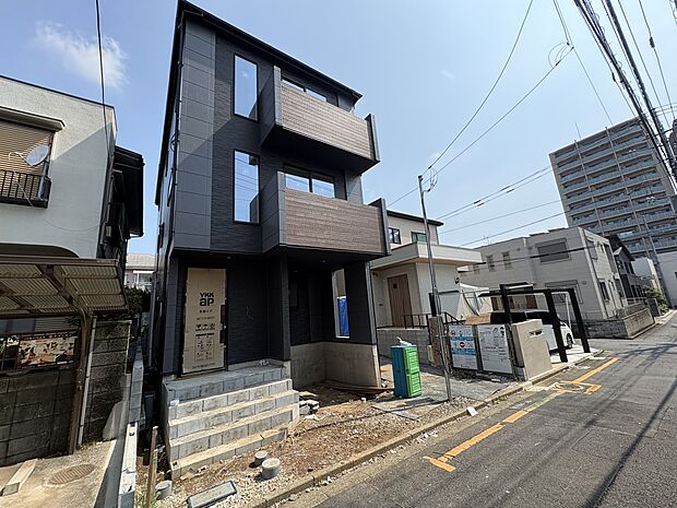 【外観】こちらの物件が少しでも気になるようでしたら、お気軽にお問合せください。人生でいちばん大きなお買い物ですので、ゆっくりご見学ください。ネット上の画像と実際の見学では、リアル感がまるで違…