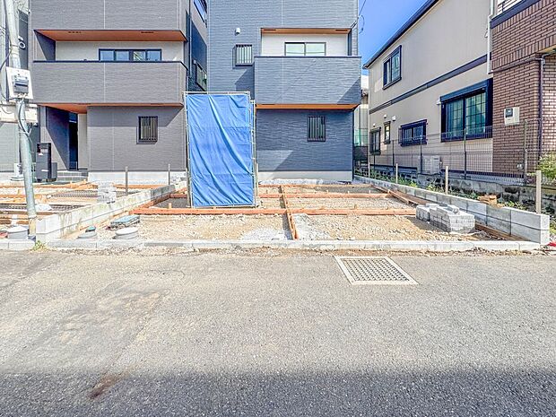 6号棟【駐車場】カースペース2台可/駐輪スペース。広々カースペースです。自転車、バイクなども置き場に困りません。