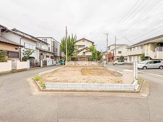 【前面道路】車の通行が少ないので、静かな住環境を維持することができます。