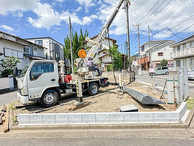 【外観】家族の温かさと陽光の暖かさ、楽しい毎日と明るい未来を予感させる「空間が織り成すひとつ先の住み心地」を演出します。