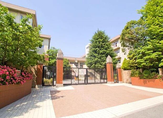 中学校 150m 南浦和中学校(学校教育目標「日を新た 心豊かに たくましく」)