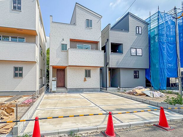 3号棟【外観】家は一生のお買物。自分ならではの家族ならではの、家にしたい。書斎を設ける。子どものプレイングルームを設ける。趣味のオーディオルームを設置する。夢を追うオンリーワンの家です。