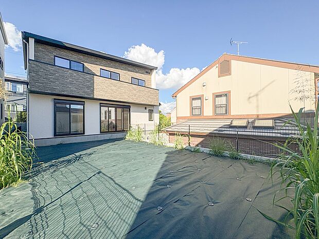 【庭】庭がある戸建てに住む楽しみのひとつは、自分たちの好みに合わせて、家庭菜園や庭づくりができることでしょう。自由自在に庭をコーディネートしてみませんか!