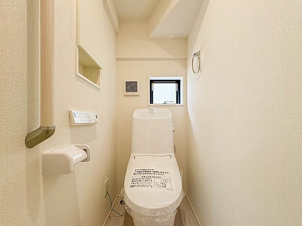 【トイレ】いつも清潔なスペースであってほしいのが毎日使うトイレです。掃除がしやすいのはもちろん、落ち着けるスペースとして機能することも大切です。