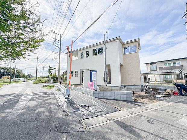 【外観】こちらの物件が少しでも気になるようでしたら、お気軽にお問合せください。人生でいちばん大きなお買い物ですので、ゆっくりご見学ください。ネット上の画像と実際の見学では、リアル感がまるで違…