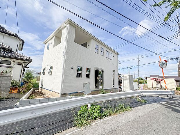 【外観】陽当りや通風性など各所に施された工夫で住みやすさを実現。部屋の大きさや周辺環境・街並など、資料には掲載していない情報が現地にはたくさんございます。是非ご確認下さい。