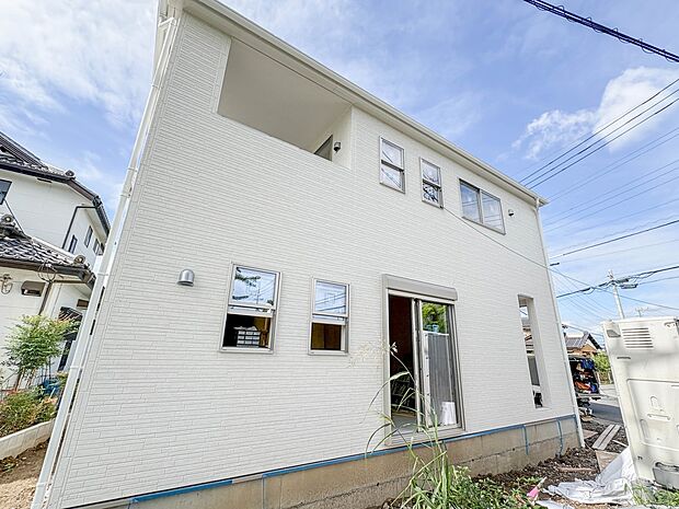 【外観】陽当りや通風性など各所に施された工夫で住みやすさを実現。部屋の大きさや周辺環境・街並など、資料には掲載していない情報が現地にはたくさんございます。是非ご確認下さい。