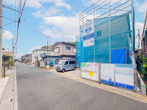 【前面道路】車の通行が少ないので、静かな住環境を維持することができます。