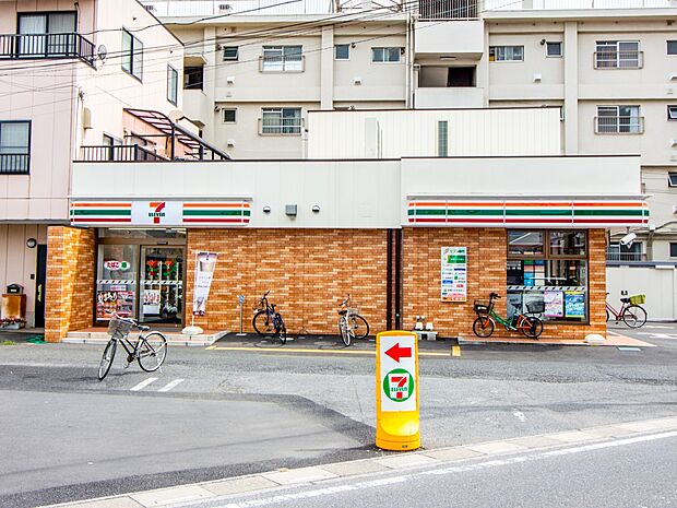 コンビニ 373m セブンイレブンさいたま大和田2丁目店(セブンイレブンは近くて便利を掲げています。近くとは、心の近さ。便利とはモノが期待以上の品質でお客さまに届くこと。セブン銀行など新しい…
