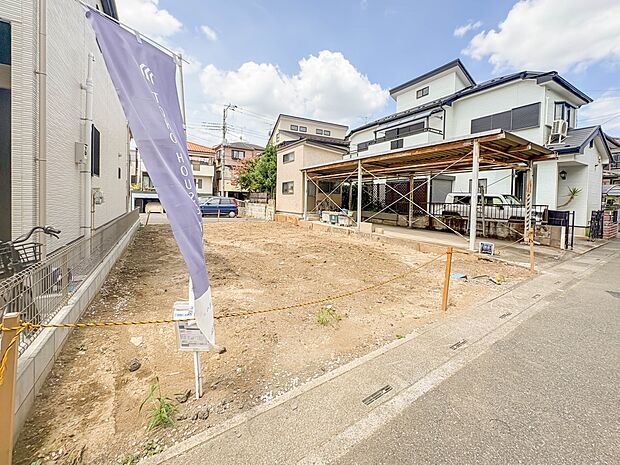 1号棟【外観】こちらの物件が少しでも気になるようでしたら、お気軽にお問合せください。人生でいちばん大きなお買い物ですので、ゆっくりご見学ください。ネット上の画像と実際の見学では、リアル感がま…
