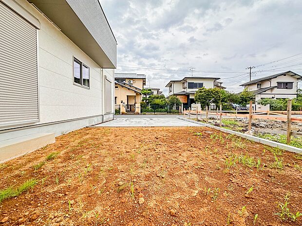 【庭】庭がある戸建てに住む楽しみのひとつは、自分たちの好みに合わせて、家庭菜園や庭づくりができることでしょう。自由自在に庭をコーディネートしてみませんか!