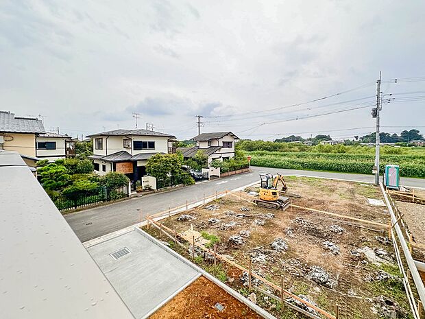 【眺望】少し優雅に、眺望の良い部屋で新生活をしてみませんか?眺望や窓からの景色が良いと、家で過ごす時間も快適です。