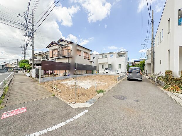 1号棟【前面道路8M】車の通行が少ないので、静かな住環境を維持することができます。