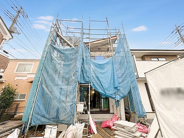 【外観】こちらの物件に少しでもご興味がありましたら、お気軽にお電話下さい。ネット上で「見えない物」「わからない事」でも、実際にご見学いただくことで、手に取るようにおわかりいただけるはずです。…