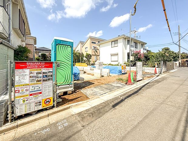 【前面道路4m】車の通行が少ないので、静かな住環境を維持することができます。
