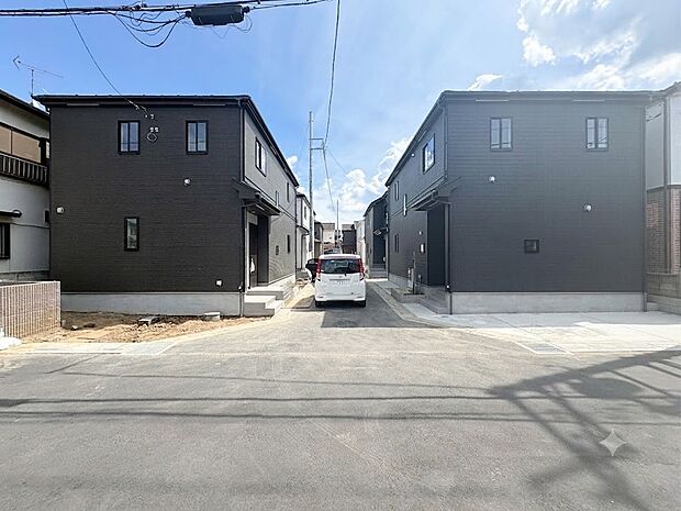 【前面道路4m】開発道路のため住人以外の通行はございません。