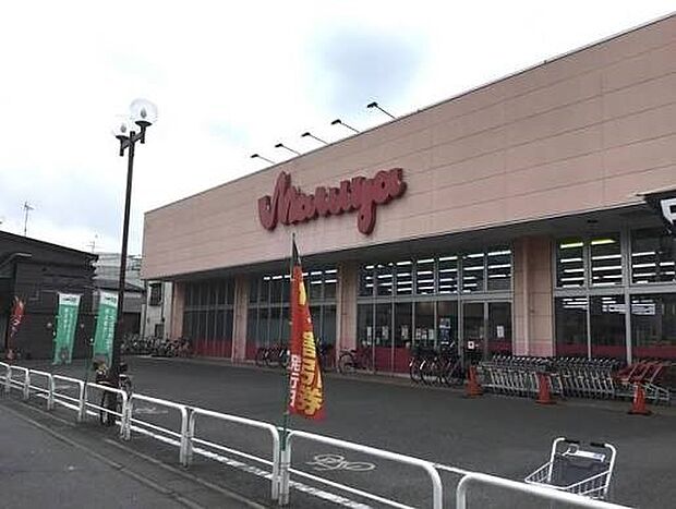 スーパー 719m マルヤ 豊春店